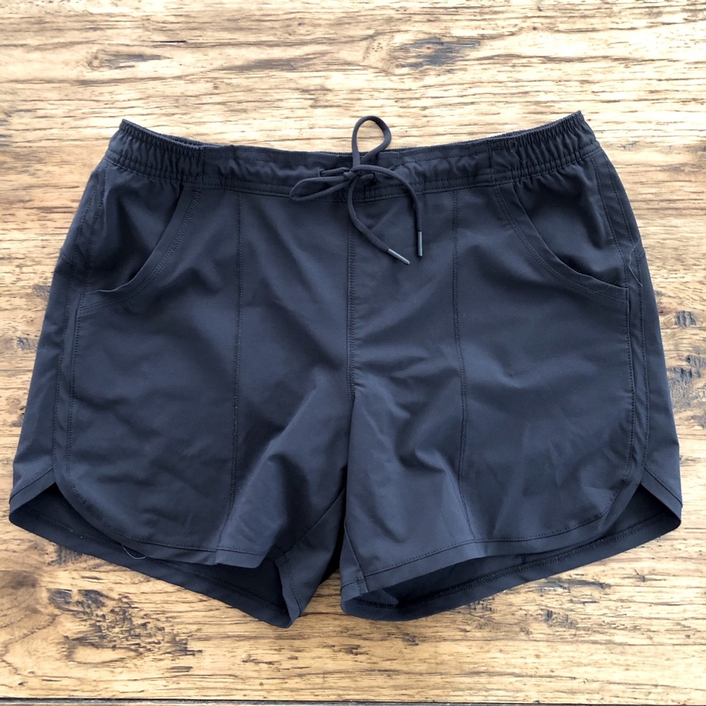 Land’s End Black Women’s 5” Board Short With Panty Size 12